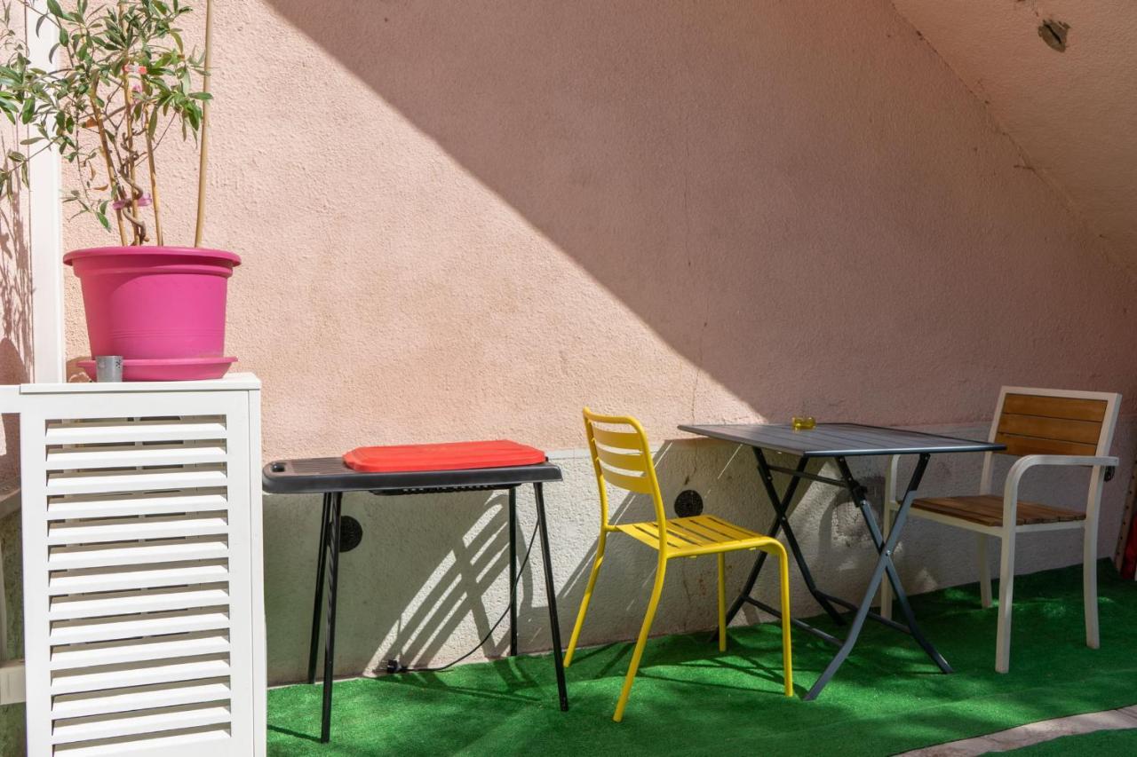 Le Petit Nid Des Chutes Lavies Guest house